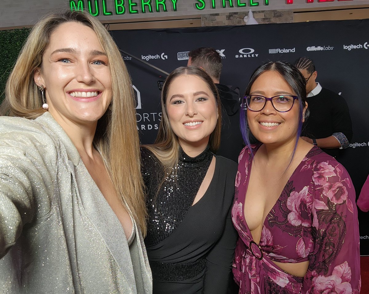 Rachel / Seltzer tweet media