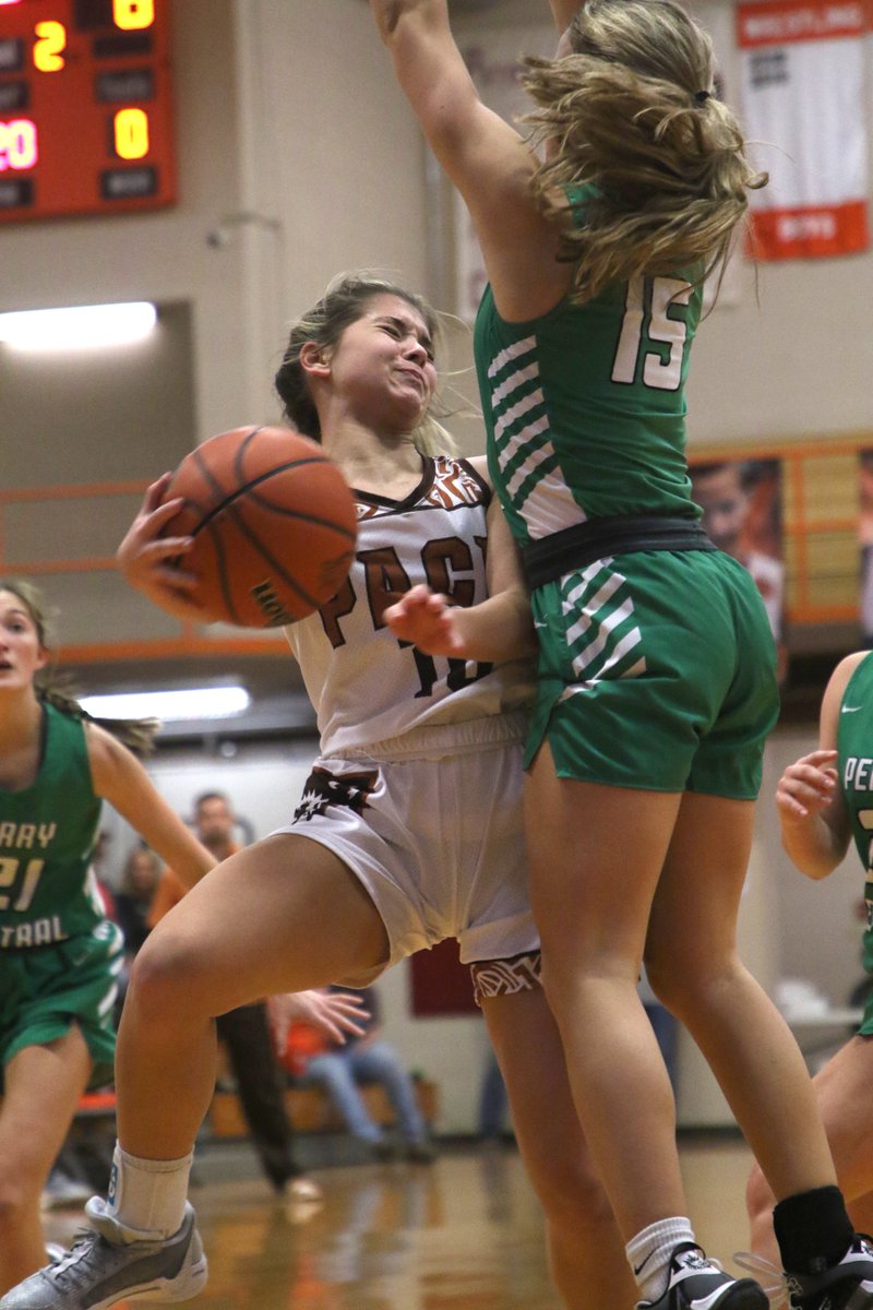 TheManiacHiker's tweet photo. GirlsBB-Crawford County 48, Perry Central 28....Crawford County-Maddyson Sturgeon 17, Emery Stroud 16.....Perry Central-Bryn Yeager 10.....Crawford County improves to 9-1 (1-0 PLAC)...Perry Central drops to 3-5 (1-1 PLAC)... https://t.co/hVQnIM9pEX
