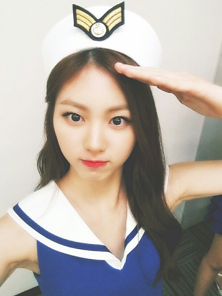 clc_mp's tweet photo. sí, capitan, ¡estamos listos! uhhh, my #𝑚ö𝚗·𝑓a𝚟𖦹𝐫i𝐭𝕖ᡣ᭄𝚋o𝐲’s me dieron una sorpresa antes de decir » merri crismas y ya tengo el #𝚖e𝚖𝚋𝕖r𖦹𐙚𝕤𝚑𝐢𝚙·𝑘it de este año en mis manos. ¡corran por el suyo porque se acaban rapidísimo! 

𝚖eow ! /ᐠ - ˕ -マ #𝕝ia https://t.co/zhOyCZHKgw