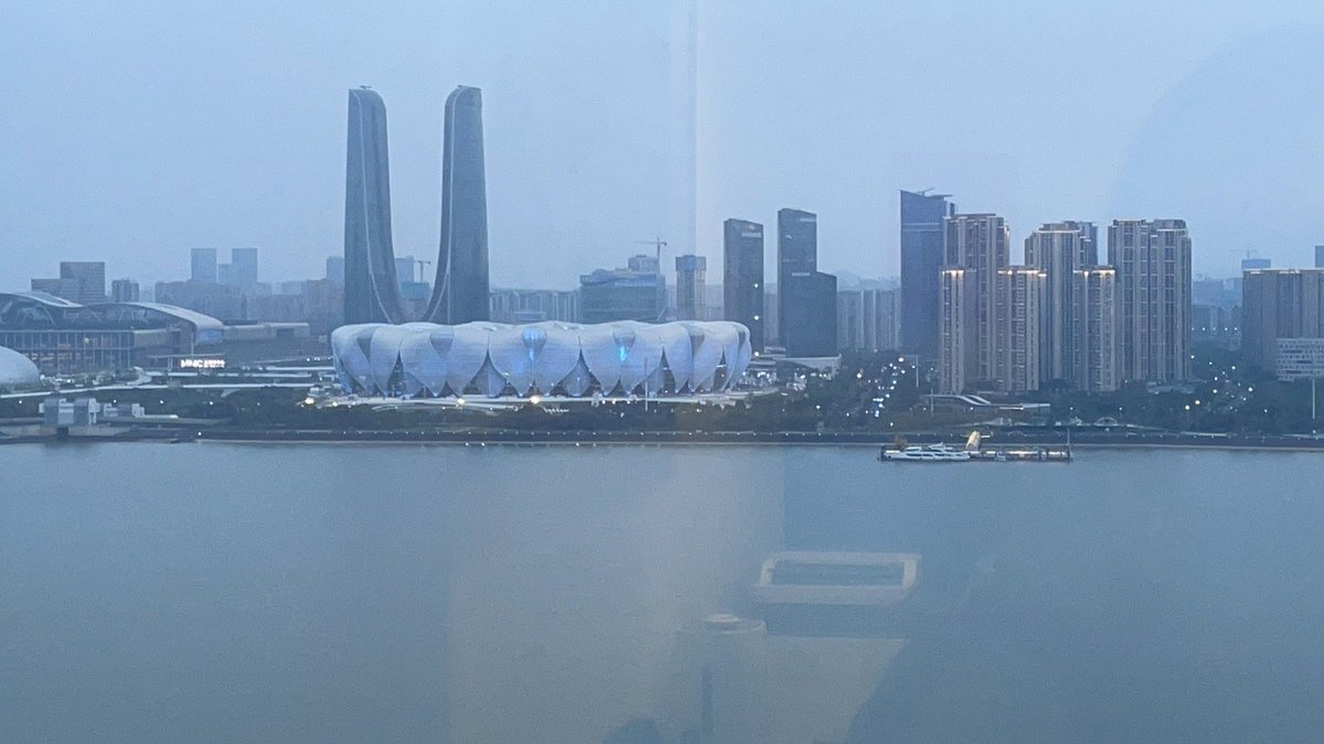 calmwang's tweet photo. 每天周一到周五躺尸做吃等死，反倒是周末让我有了莫名的恐慌… https://t.co/QKN2fVfAnX