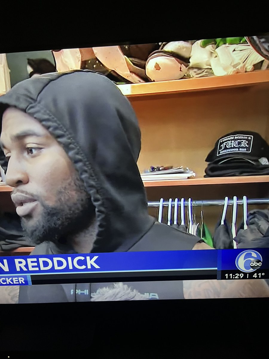 TheLink222's tweet photo. @6abc hey next time check what’s in the background…😂😂 https://t.co/s8FZ9HOwsc