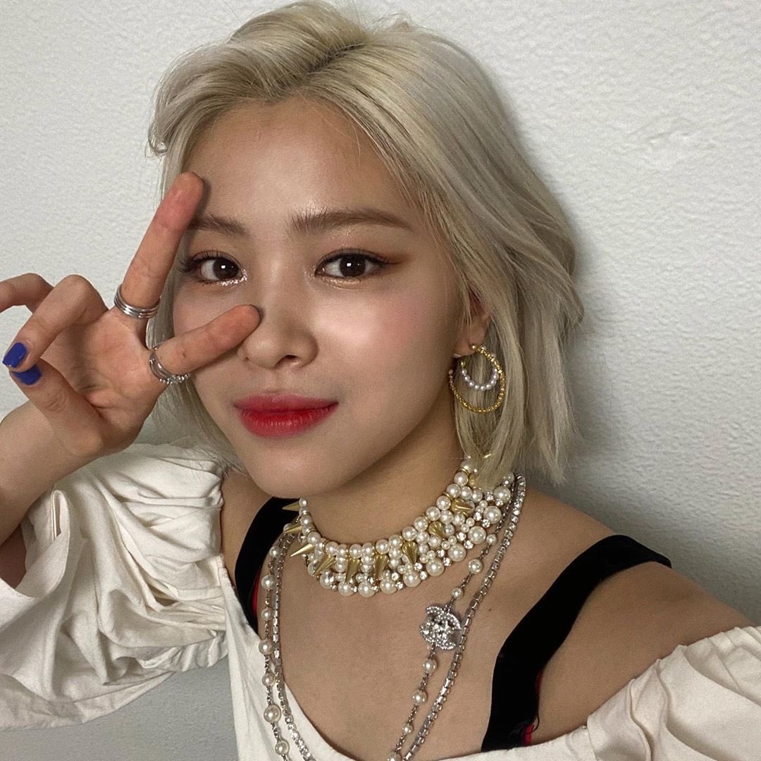 La explotada de este lugar soy yo y como tal me escapé para estar en diferentes lugares tales como el #𝒌noꮯ𝑘·ัn·u𝒓ৎ੭ु de mi pequeña bebé @artic_vmpy disfrutando como se debe de este #夜間a𝕥𝟹𝟶𝟷𝟷.

𝔣airy -- 𝑙𔘓v𝕖 ♡⃞ ･ #𝕝ucifer