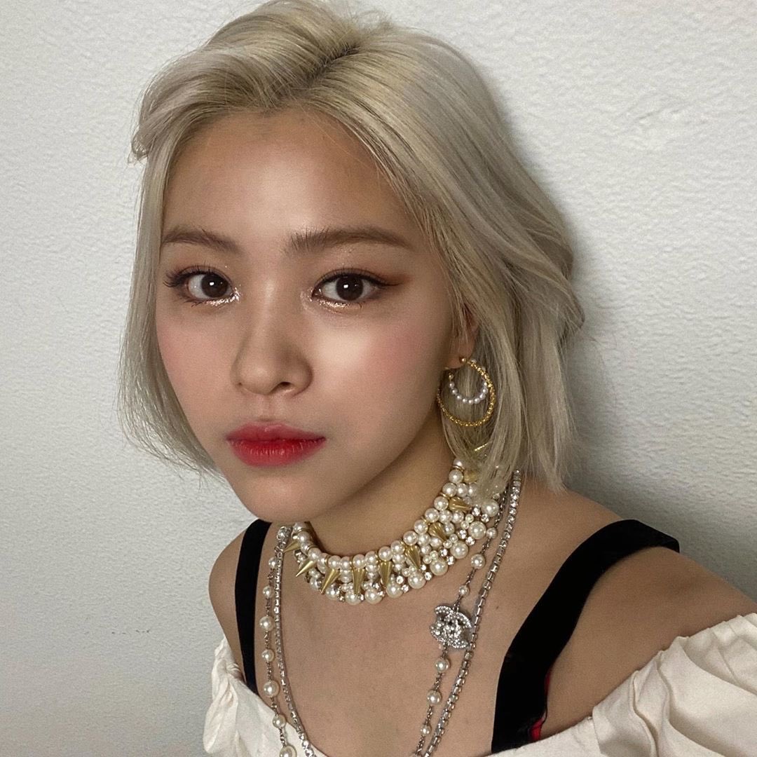 Le seguimos el ritmo al #𝐥a𝚍𝕚es𑁯ᰍ𝐫ë𝐭u𝕣n porque bueno, por ahí me dijeron que las @puppipettit regresaron con todo bajo este #𝚙𝕦̈թթ𝐢ǝsর্ᰍུ⃨𝐬𝕥a𝕣𝐝öm y yo quiero verlo en persona.

𝔣airy -- 𝑙𔘓v𝕖 ♡⃞ ･ #𝕝ucifer