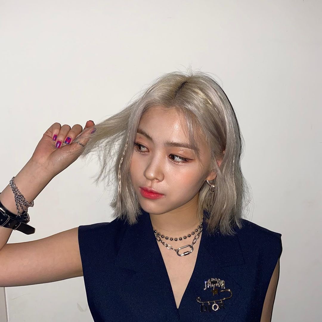 Pyxidis_twt's tweet photo. Por ahí del año del caldo estaba esperando de este #テク𖥔࣪𝚍e𝚋ut y aunque ustedes no lo crean yo tomé my #𝑔et·𝕒·𝚐uιтar porque es obvio que por mis @iaeblekz soy capaz de todo.

𝔣airy -- 𝑙𔘓v𝕖 ♡⃞ ･ #𝕝ucifer https://t.co/vB3u5jptn6