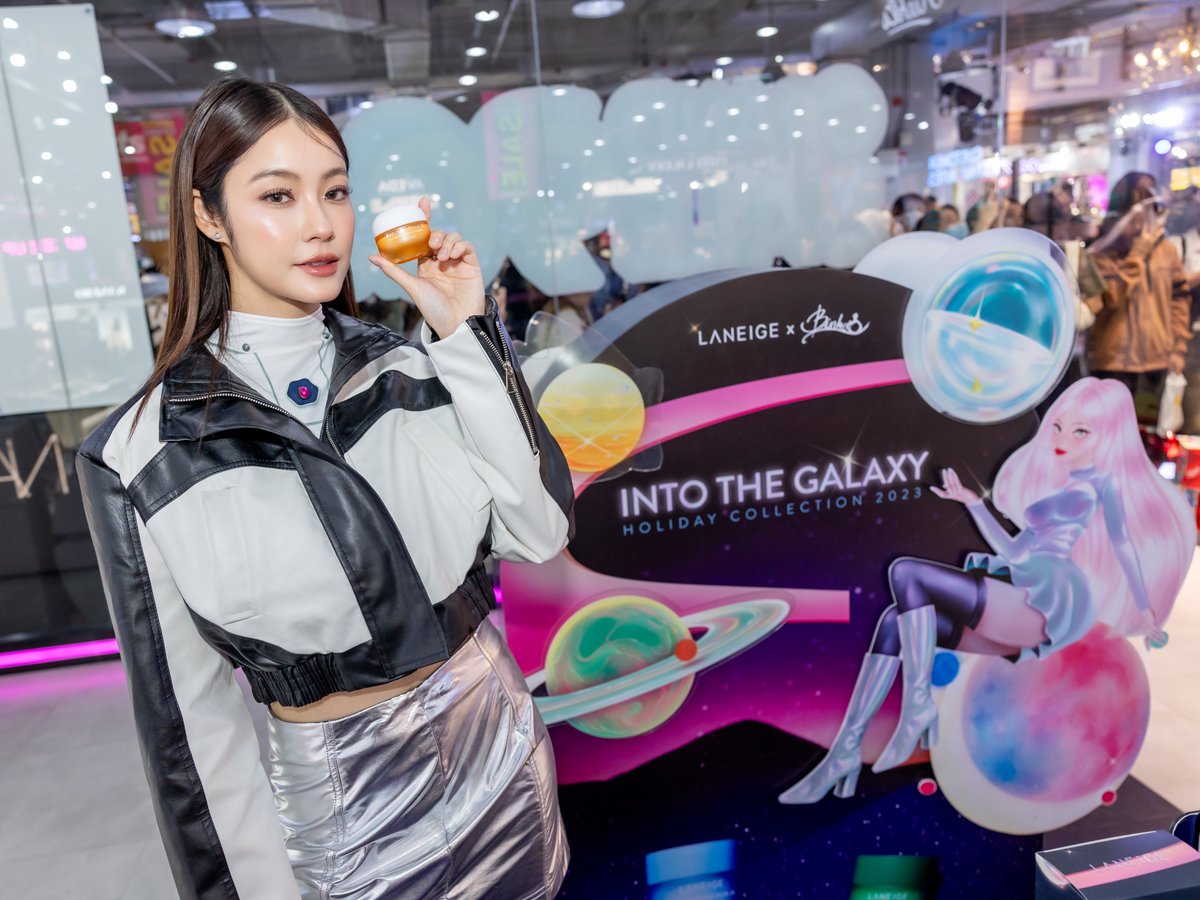 laneigeth's tweet photo. LANEIGE "Into the Galaxy" x NanonNamtan 🪐
✨28 November 2023
📍 EVEANDBOY the Underground (Siam Square One) #LANEIGExNANONNAMTAN #LANEIGEIntotheGalaxy #LANEIGEHoliday2023 #LaneigeThailand https://t.co/JmWbab03Pk