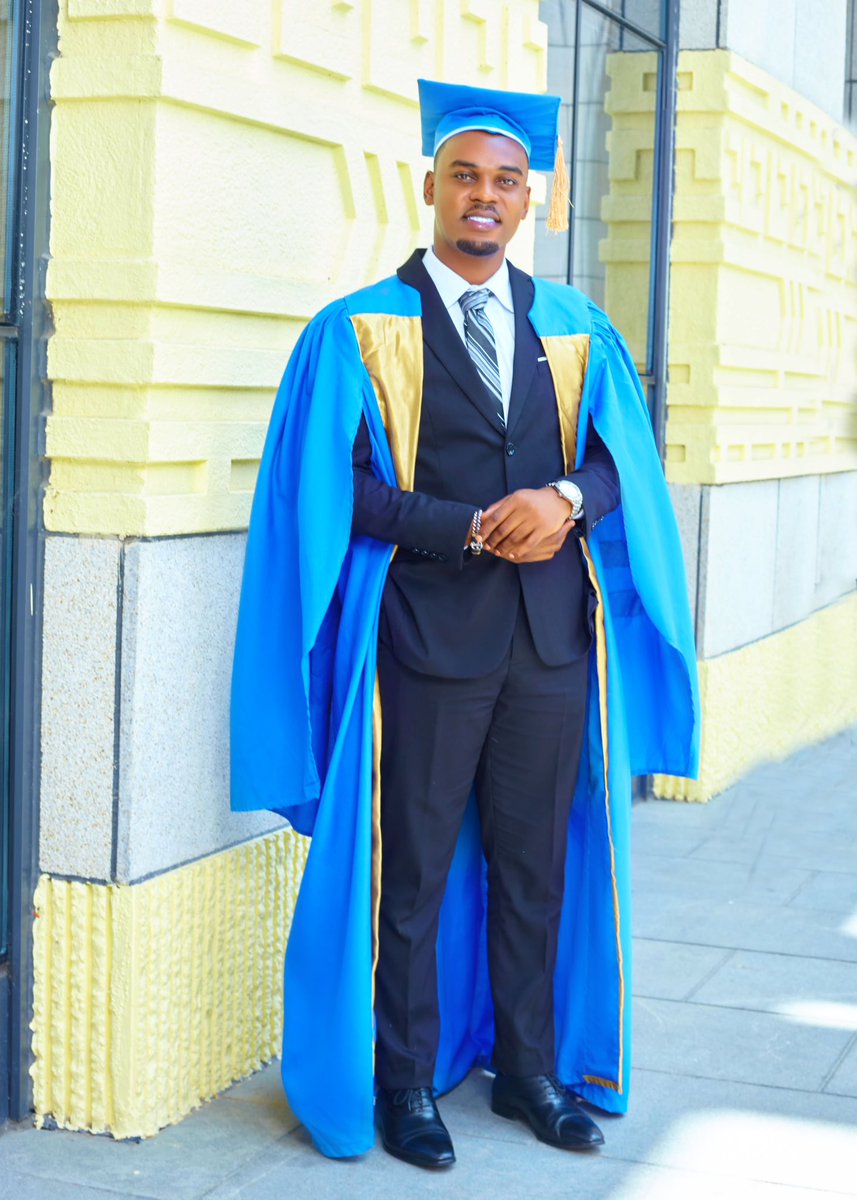 Namshukuru sana Mwenyezi Mungu kwa upendeleo mkubwa kwangu kuniwezesha kuhitimu masomo yangu ya Shahada ya Uzamili katika Utawala wa Kimkakati kutoka katika Chuo cha Uhusiano wa Kimataifa Cha Dkt. Salim Ahmed Salim.

Alhamdullah.