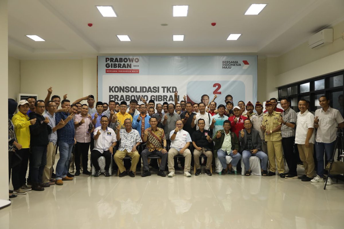 PRIMA_Babel's tweet photo. Konsolidasi TKD Prabowo-Gibran Prov. Bangka Belitung.
Satukan gerak menuju Indonesia Maju.

Babel siap gaspoll Tum @agusjabo333 https://t.co/Oy9l5tZRif
