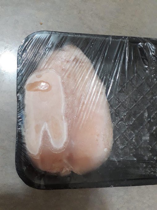 Why is there among us in my chicken? 😂💯😂💯💯😂😂 <a href="/Riot_Nasus/">Riot Nasus</a> <a href="/bruhtropolis/">riot bruh</a> rt if you agree 😂💯