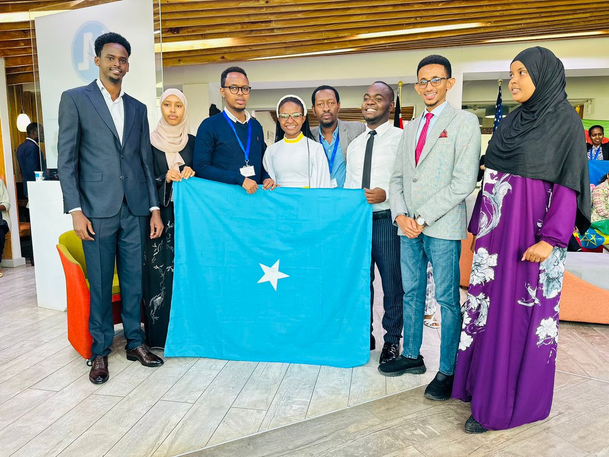 BeniteRenza's tweet photo. Africa is in need of young leaders who can transform themselves and have an impact in all spheres of life. 
We are not the children of Africa but the parents. So we must make our mind sure on wich birth do we need to give to our Africa. 
#YALIRLCEA 
#IPEACE
#JAMAAGRANDSLACS https://t.co/UKveOyRpIH