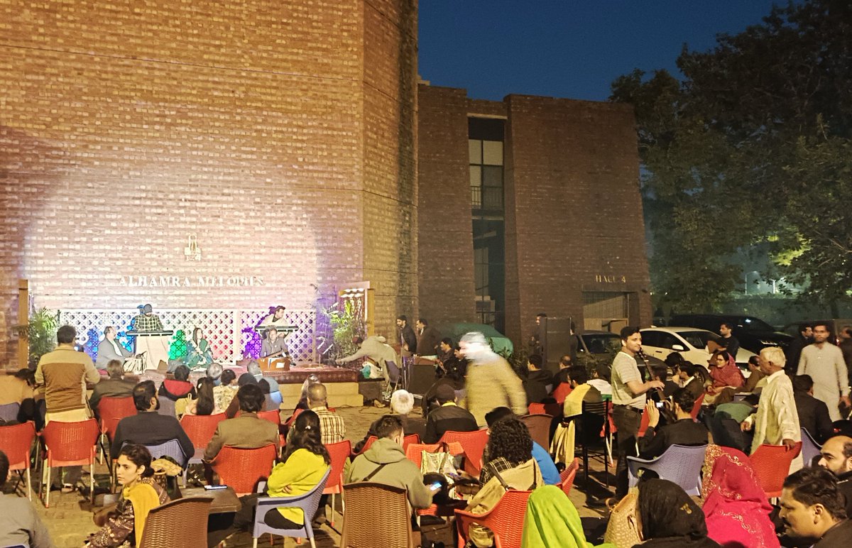 AlhamraLAC's tweet photo. The councilโs music show, known as "Alhamra Melodies", had been a weekly event where the public sang Pakistani-origin songs. This show has been a regular feature of the council.
#alhamramelodies #lahoreartscouncil #alhamra #mallcomplex #liveshow @GovtofPunjabPK @MinisterInfoPb https://t.co/flO4smO6Y4