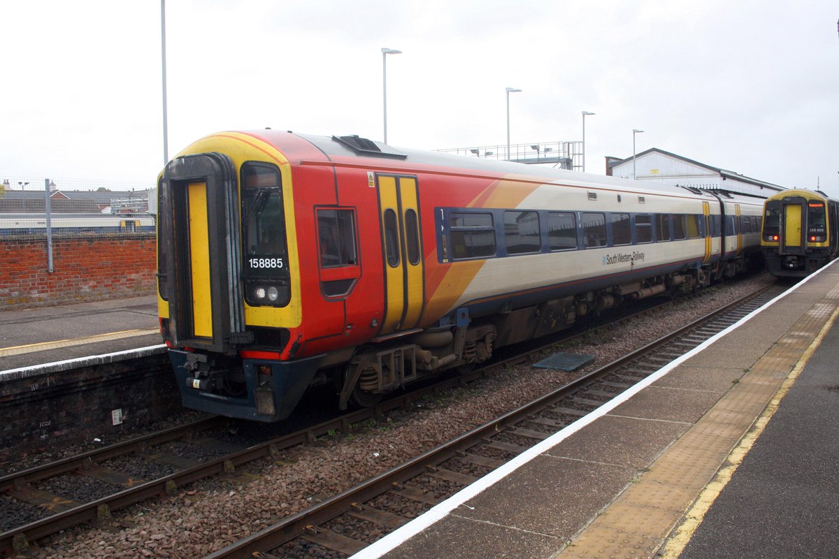 mavmaramis's tweet image. 158885. Photo: Salisbury, 19.09.2023. #railway #DieselMultipleUnit #Class158 #DMU #Cardiff @SalopianLyne