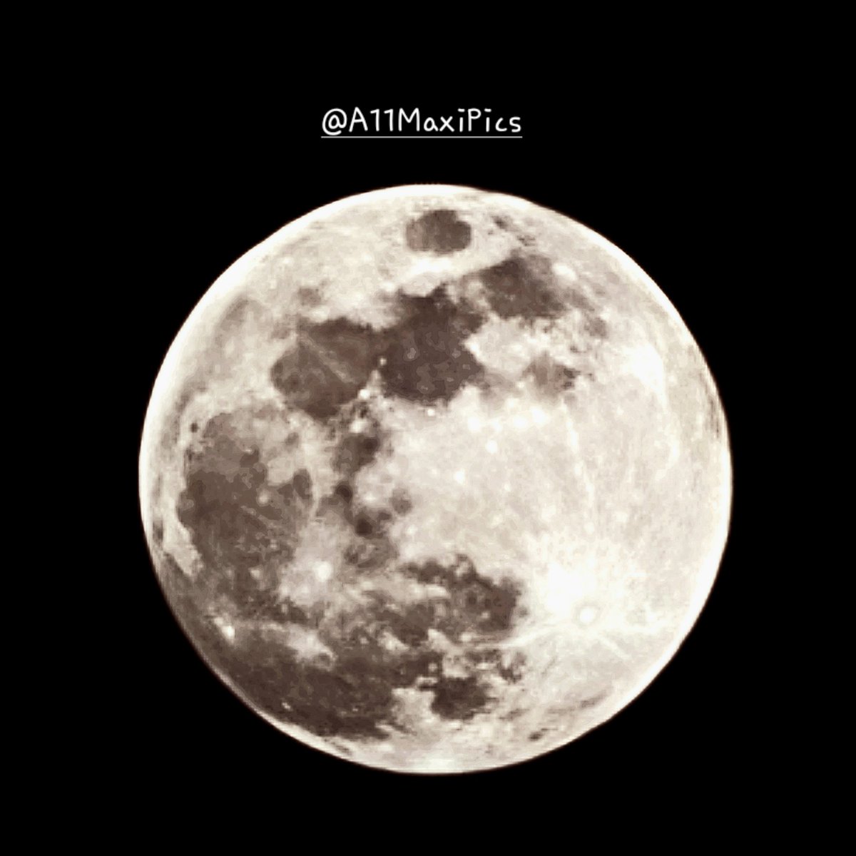 A11MaxiPics's tweet photo. 🦫 La perla de castor..

2 7 . 1 1 . 2 Ø 2 3 》1 9: 1 1 Hrs
📍#Puebla, MX

#art #photo #pic #shot #HDR #telephoto #photography #astrography #amateur #moon #luna #fullmoon #November #autumn #S21Ultra #ShotOnSnapdragon https://t.co/JO8WM5iymx