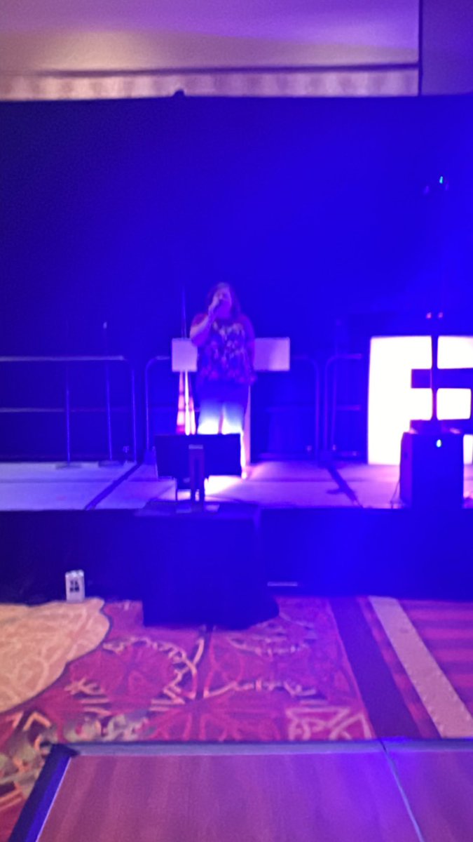 Laura Starnes tweet media