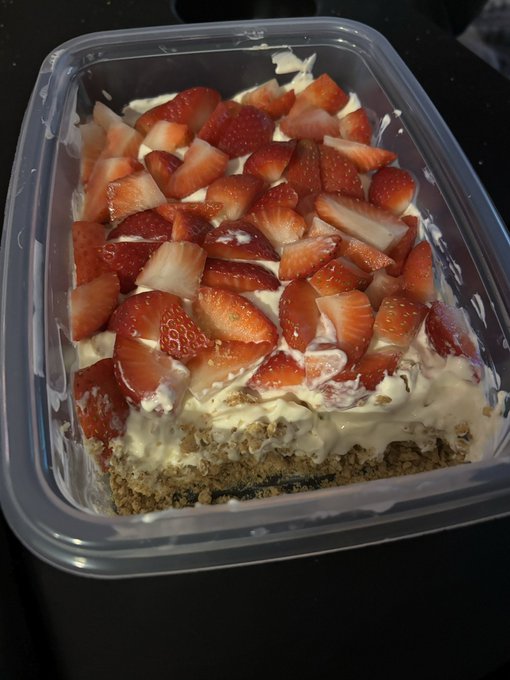 mmm girl dinner https://t.co/92hUQyF7Gb<a href="/tag/berserk"class="tags"><span>#berserk</span></a>