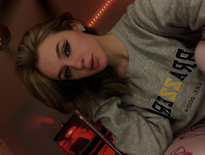 👁️👄👁️ https://t.co/VcZkI7QIoR