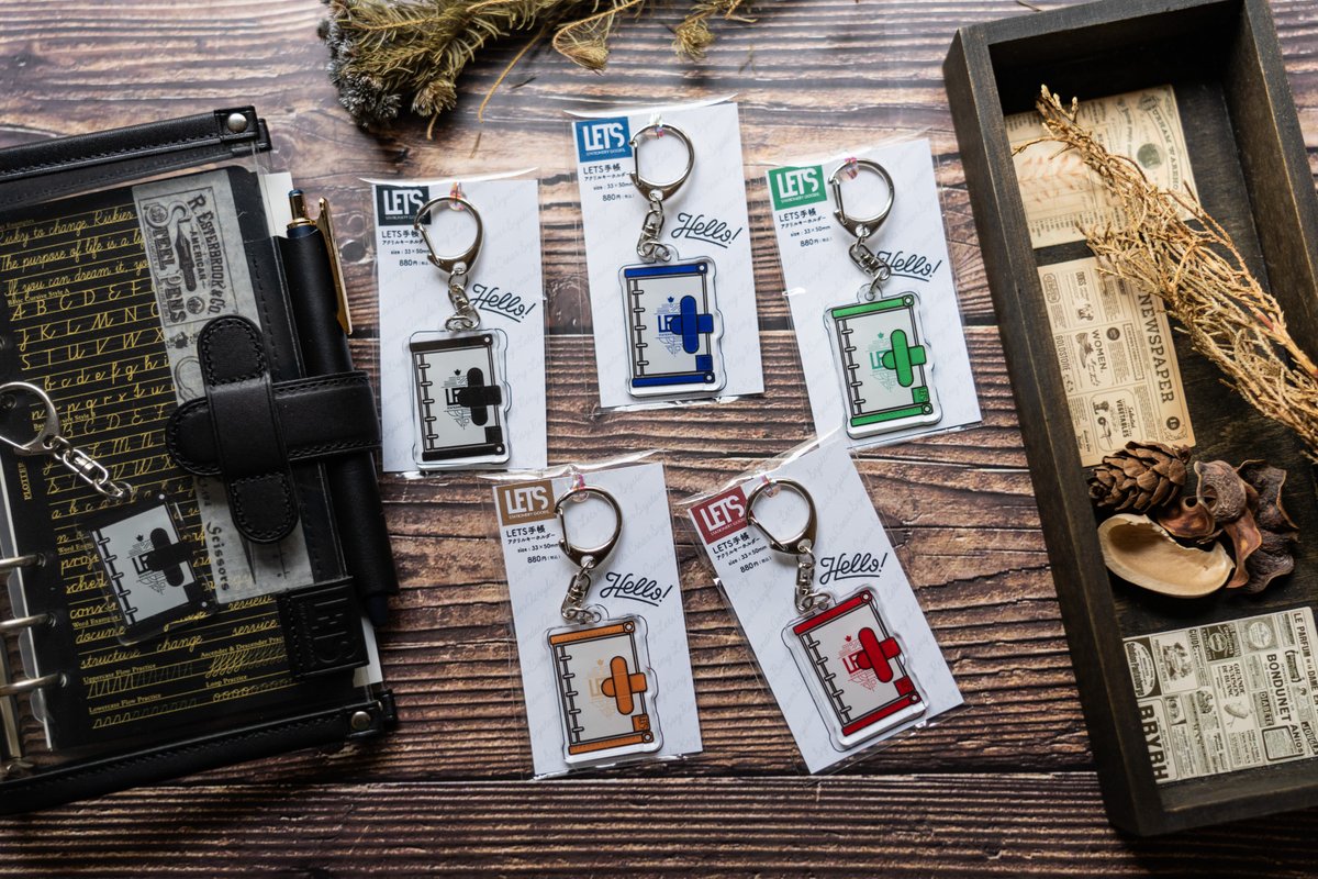 静脈 アクリルキーホルダーセット LETS STATIONERY GOODS on X: 