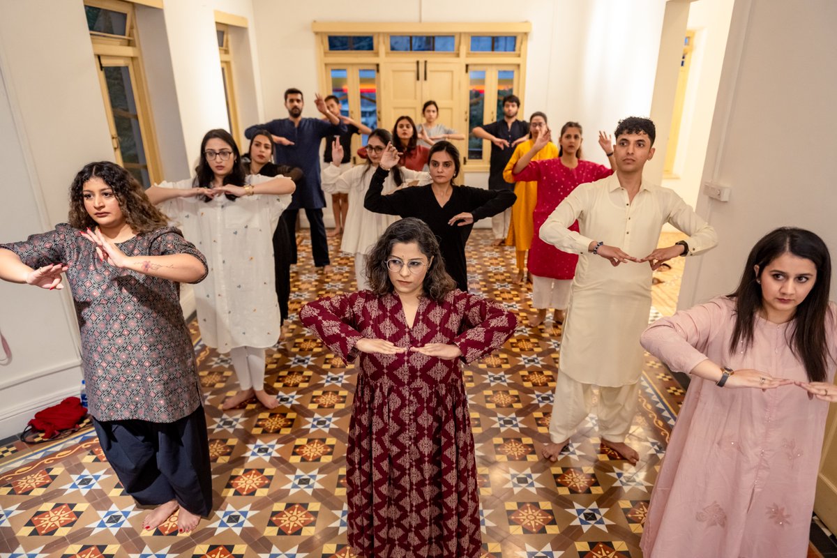 DawoodTdf's tweet photo. The Semi-Classical Dance Workshop at TDF Ghar with @mainachdiphiraaa was a success. Participants experienced the joy of graceful movements, rhythmic expressions, and the rich cultural essence of semi-classical dance. 
#tdfghar #thedawoodfoundationghar #semiclassicaldance https://t.co/W84Uj0zirP