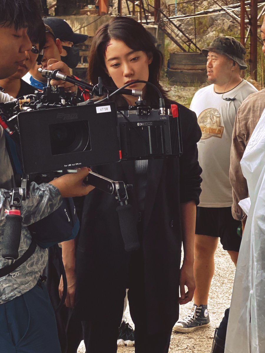 dramapotatoe's tweet photo. #ZhangXiaofei’s team shares behind the scenes snaps for #LastSuspect
More - https://t.co/4g4L5sNFw0 https://t.co/o1m6yEids0