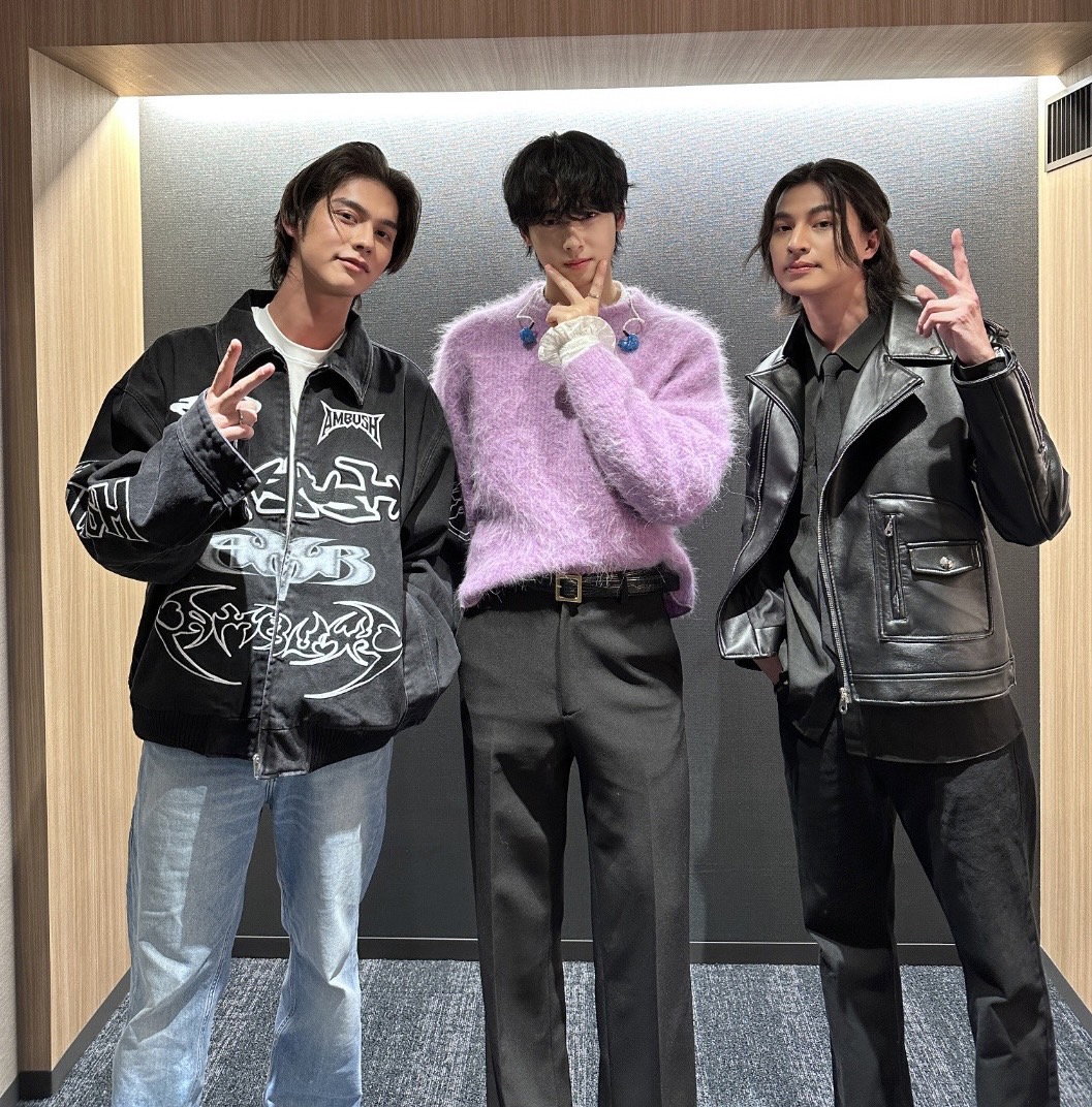 piathailand's tweet photo. #VMAJ2023 にて、#ASTRO の #チャウヌ さんと記念撮影させて頂いた #Bright と #Gulf 😍

超豪華な3ショットをお届けします✨✨

#CHAEUNWOO #bbrightvc #Gulfkanawut https://t.co/d5prFdrvMm