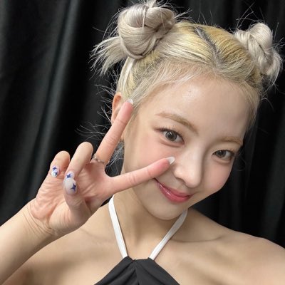 # N3wpfp น้อนลินเดลกลับมาแว้ว 😛😛