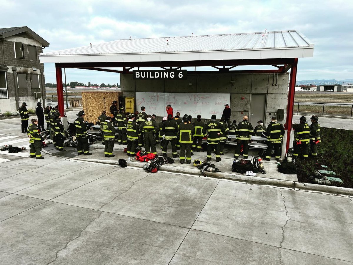 FireNuggetsCom's tweet photo. Dedicated students spent the last two days learning great search techniques at Brothers in Battle’s “Vent Enter Search - Beyond The Door” class in Hayward, CA. https://t.co/OFAFWImcMV