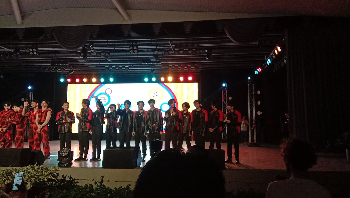sonciel_'s tweet photo. @traineeaeofc won PPop Top Performing Group of the Year. Congrats mga pogi. 🥰💜

#TraineeÆ  #AClassUnit #ProjectZUnit #PPOPRise #AClass #ProjectZ #PPOPAwards2023 https://t.co/qObmkOTuYg