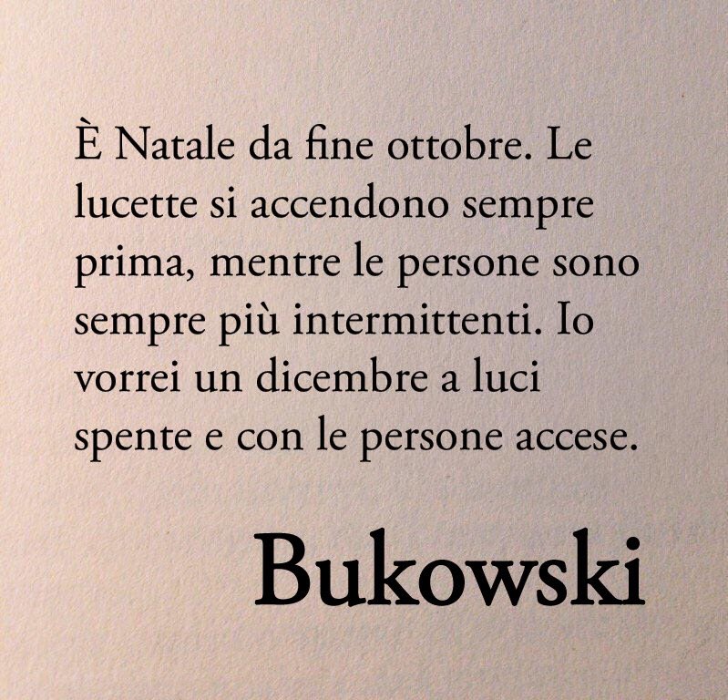 Poesiaitalia's tweet photo. Benvenuto dicembre 📚 https://t.co/1WEC19YhHi