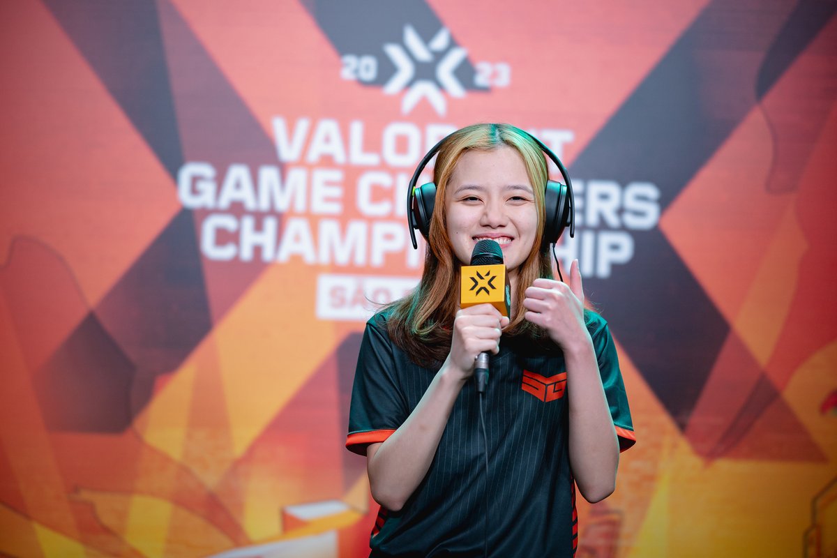 TeamSMGofficial's tweet photo. Our girls living their best lives at #VCTGameChangers π§‘
Catch our lower bracket run at 1am (GMT+8)!
#SMGVamos!
@alexyyfrancisco #VALORANT