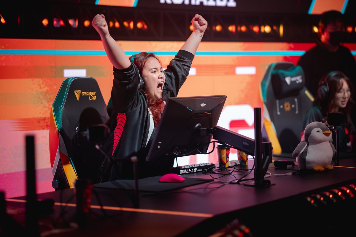 TeamSMGofficial's tweet photo. Our girls living their best lives at #VCTGameChangers π§‘
Catch our lower bracket run at 1am (GMT+8)!
#SMGVamos!
@alexyyfrancisco #VALORANT