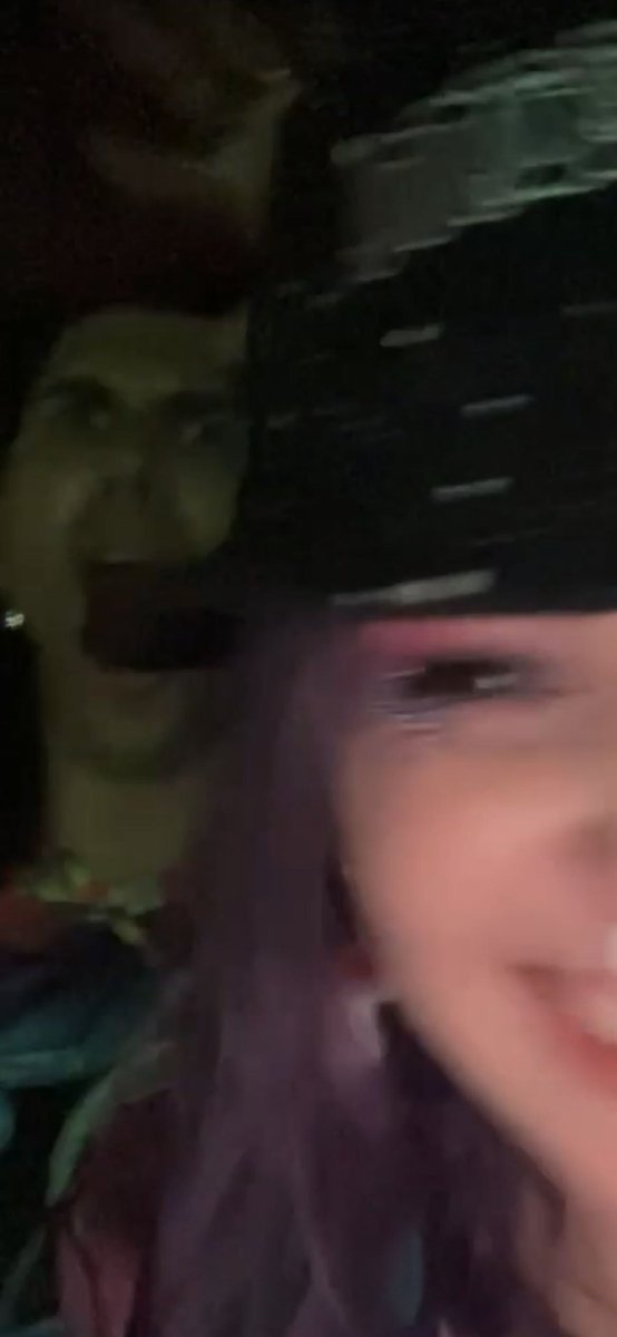 LyssRobinnagy's tweet photo. @lsdream the bass face you created tonight. https://t.co/N2Sb98SBvn