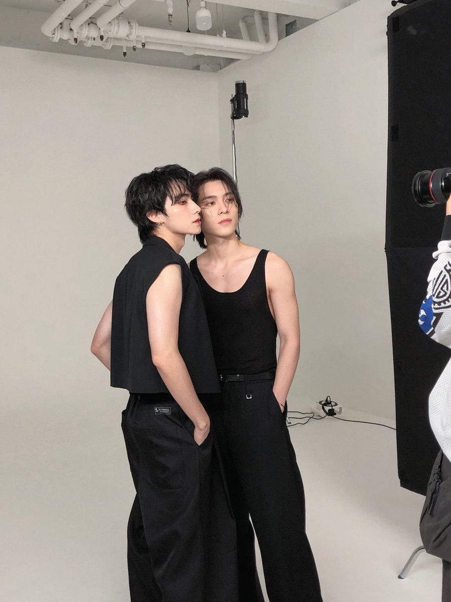 WayV tweet media