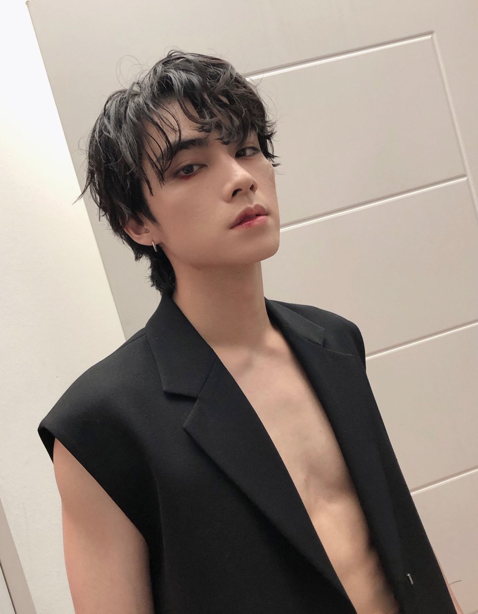 WayV tweet media