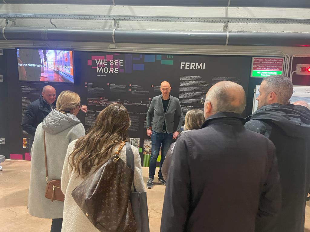 ArpaCalabria's tweet photo. #Arpacal con il Dr Michelangelo Iannone ha preso parte ai lavori del Consiglio #SNPAa a #Trieste presso la sede di #ARPAFVG. Durante la mattina i componenti del Consiglio hanno visitato il centro di ricerca multidisciplinare di eccellenza Elettra Sincrotrone. https://t.co/9e282Fb0Qx