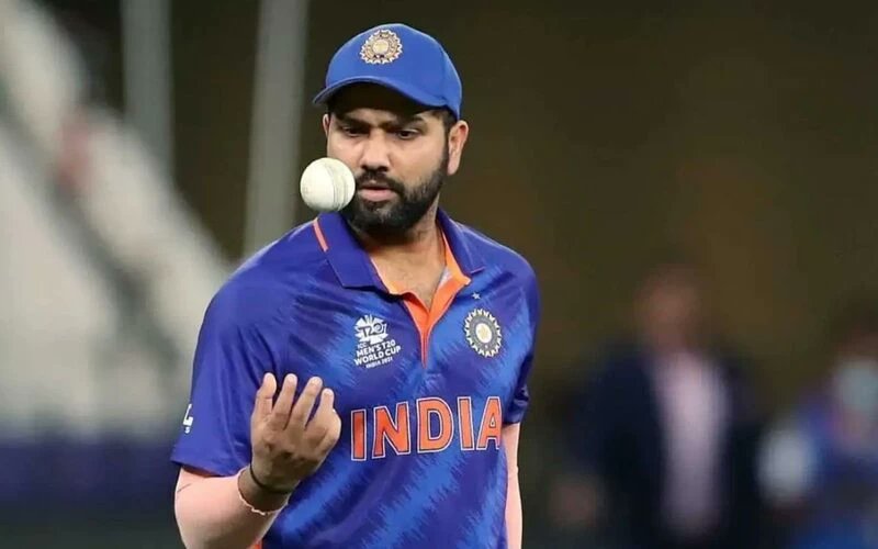 mufaddal_vohra's tweet photo. Rohit Sharma wanted the BCCI to immediately decide about the captaincy of the 2024 T20WC and BCCI has decided that Rohit will be the captain in T20 WC. (Abhishek Tripathi). https://t.co/aCxdup3fqf