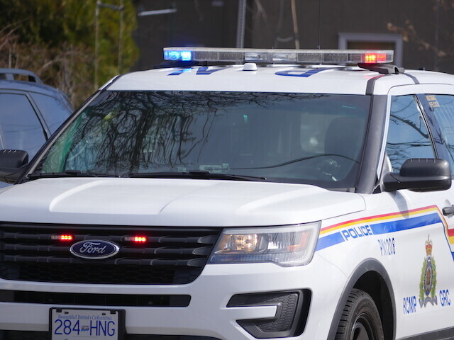 CastanetKam's tweet photo. Suspect arrested after large police presence in Valleyview, Kamloops Mounties say https://t.co/0ODAUyBN54 https://t.co/Q7jalPSJ8T