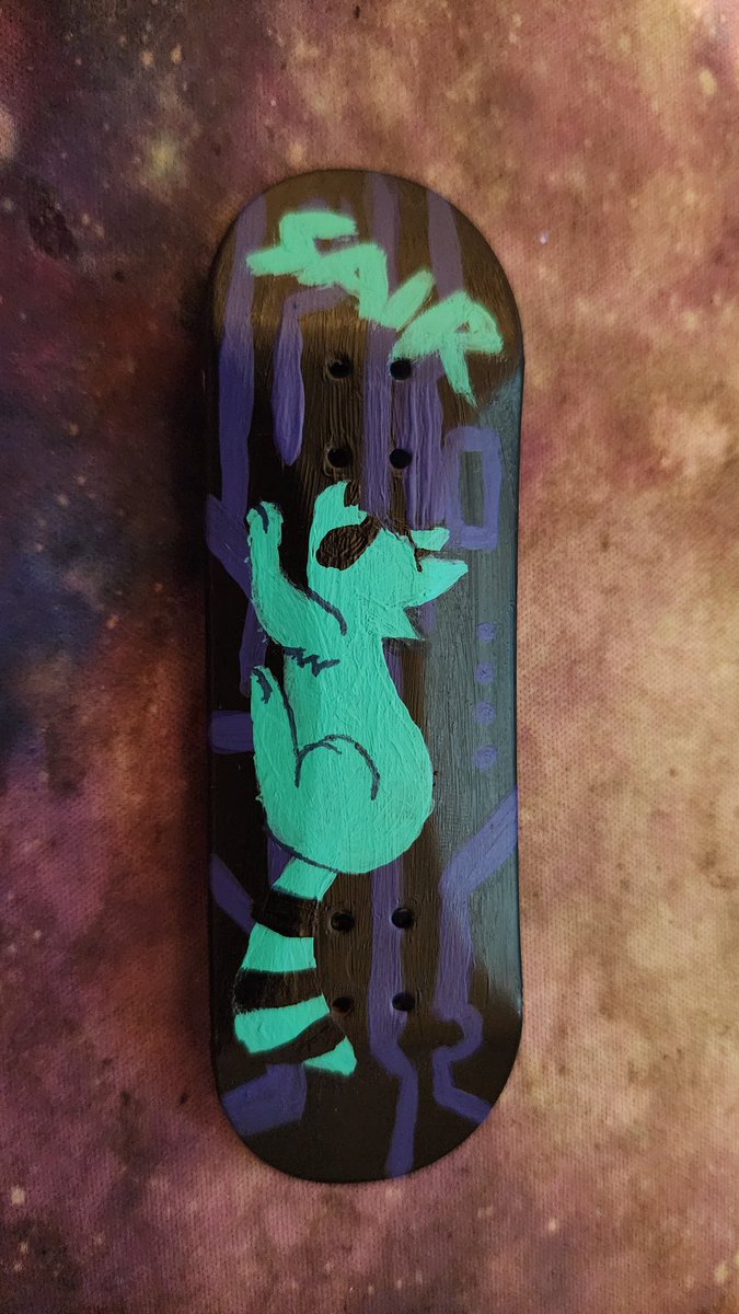 ElocinNakamoto's tweet photo. Would anyone be interested in a tech deck repaint commission??
It would be a more simplistic version of your soma on a tech deck like below!! Lemme know what yall think o:

#furryart #commsopen #fursale #furry #furryartist #furrycommission #commissionsopen https://t.co/TaQIt7BFhn