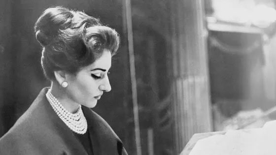 Le mythe Maria Callas, entre fiction et réalité ✨ Il y a 💯 ans, le 2 décembre 1923, naissait celle qui allait devenir la diva la plus légendaire de tous les temps. #MusiqueMatin spécial #MariaCallas Par @jburbain avec @SofiaAnastasio & @MDozolme radiofrance.fr/francemusique/…