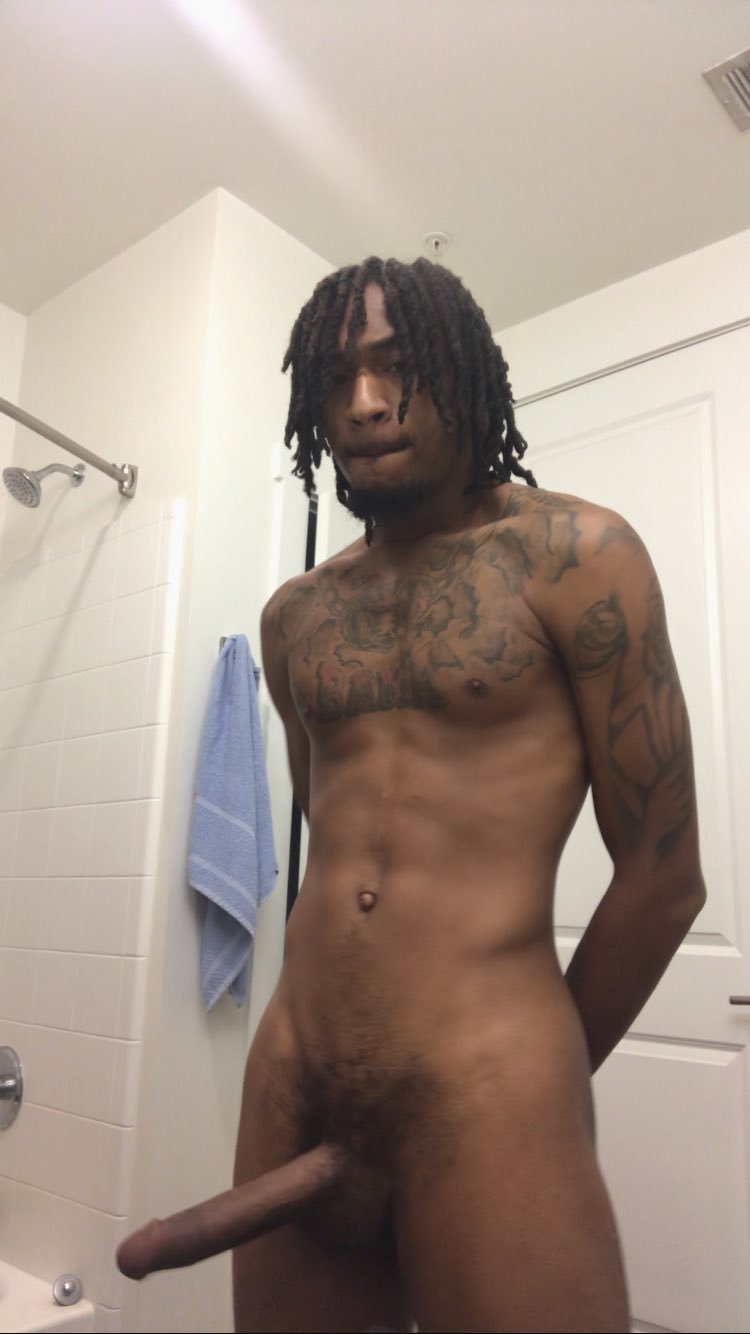 1 pic. Just up hanging 😏😈 #nsfw #bbc https://t.co/p0Ac5f9cK4