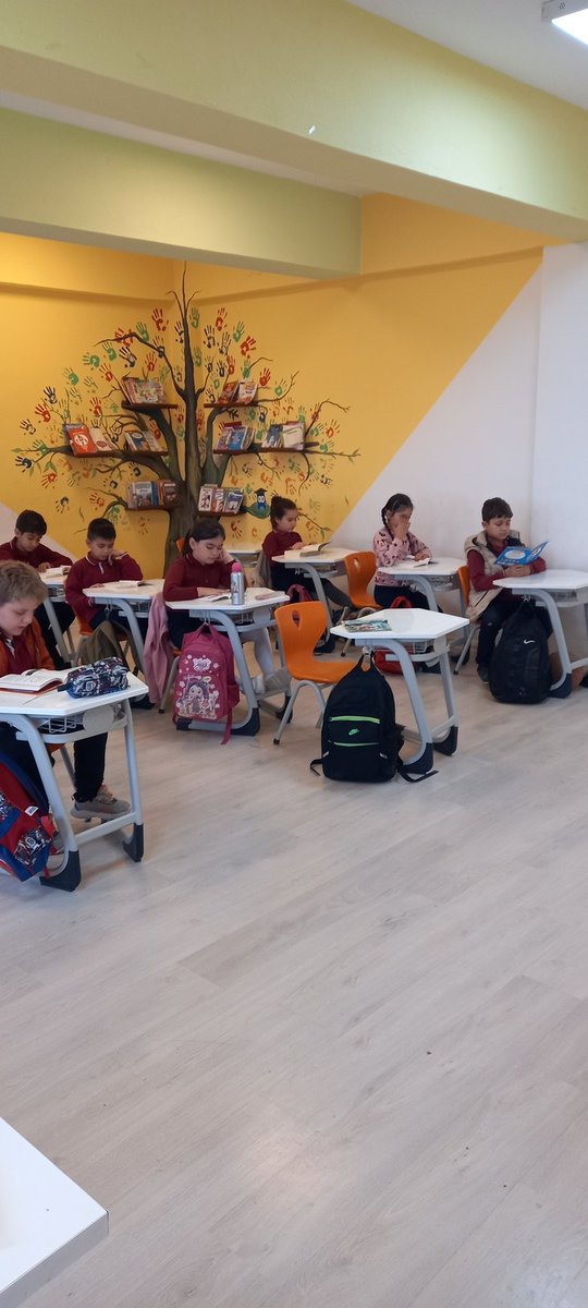 fcl_k's tweet photo. #BESTE  projesi kapsamında kitap okuma etkinliğimizi gerçekleştiriyoruz. @tcmeb @BurdurilMEM @BurdurMEMARGE https://t.co/fXQn6W51U9