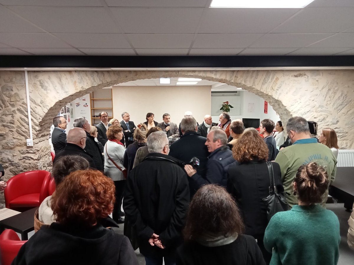 IEXacTlse's tweet photo. Les #internatsexcellence présents à l'inauguration de la Maison des Jeunes Citoyens.
👉Échanges
👉Partages
👉Ouverture
🙏 à la mairie @VillefranchedeR pour ces partenariats riches de nouvelles perspectives pour nos 👩🎓👨🎓
@MostafaFourar @dsden12 @Prefet12 @LyceeSavignac https://t.co/AKS0XY02Wh
