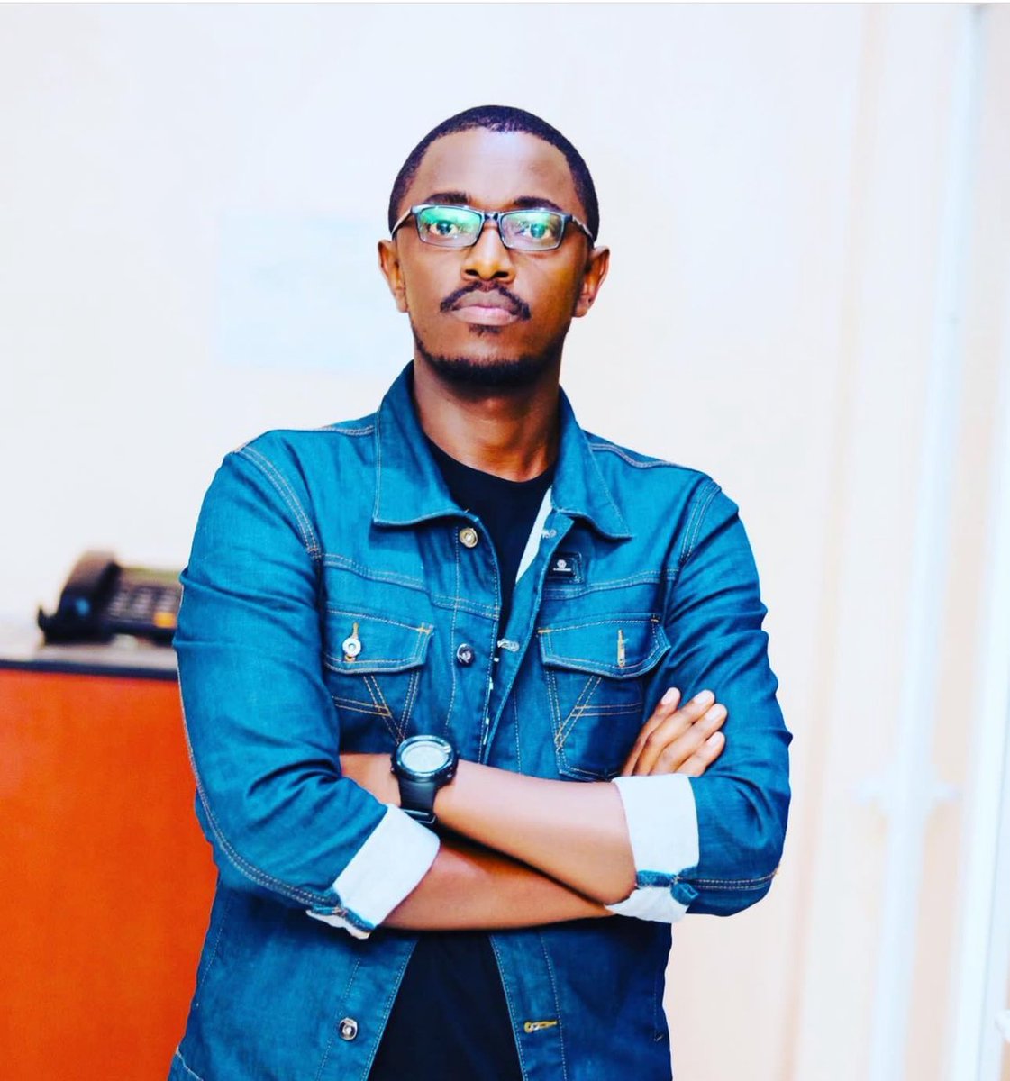 bahatiM_Kalisa's tweet photo. Joel Rutaganda akaba n’Umunyamakuru wahoze ashinzwe itangazamakuru muri #MISSRWANDA wagarutsweho cyane mu kirego cyaregwamo #PrinceKid wahamijwe ibyaha yari akurikiranyweho.
Bwa mbere yabivuzeho, asubiza abamwibasiye mu buryo bumwe cyangwa ubundi. https://t.co/gMXjaVNBx0