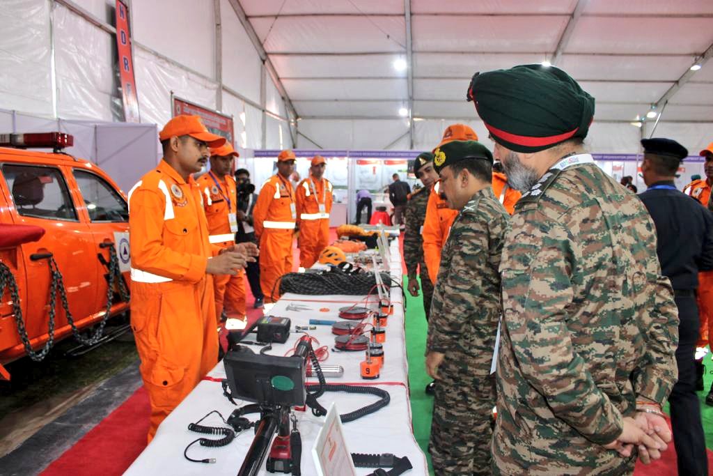 PRODefDehradun's tweet photo. 6th WCDM-2023
The #GoldenKeyDivison warriors participated in the 6th #WCDM at #Dehradun.
Role of #IndianArmedForces as First Responders in HADR operations internationally & within the nation was presented to the elite #WCDM diaspora of over 40 Nations. 1/2
#NationFirst https://t.co/G1sDjZ110d