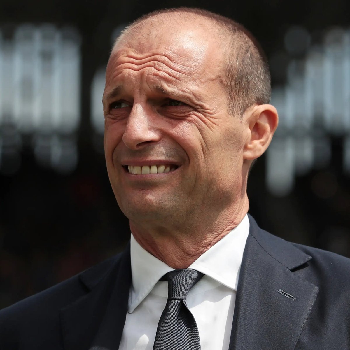 DeadlineDayLive's tweet photo. 🚨 Manchester United's board may have a new option to replace Erik ten Hag if the Dutchman is deemed surplus to requirements, as Max Allegri is reportedly interested in a move to the Premier League.

(Source: Daily Express) https://t.co/u7s6EJ3dBm