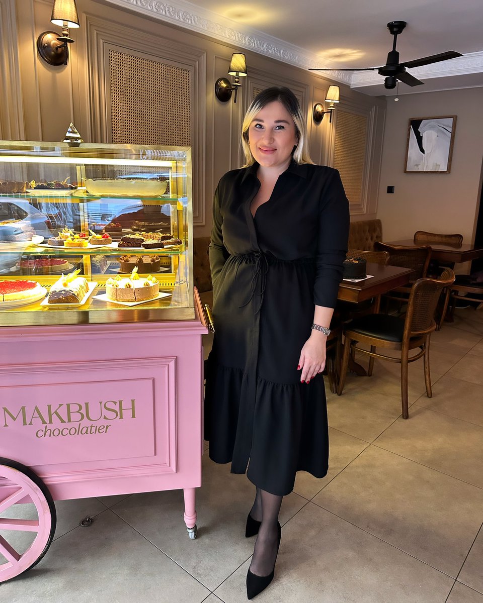 Merhaba Aralık ❤️🎄🪬 <a href="/MakbushC/">Makbush Chocolatier</a> açıldığından bu yana yılbaşı dönemini çok başka sevdiğimi yoğun ama çok renkli geçirdiğimi itiraf etmeliyim 😍🤭🧿🙏🏻 Ayrıca yılbaşı hediyeleriniz için satış ekibimizden yılbaşı koleksiyonumuzun katalogunu istemeyi unutmayın 🥰😍🎅🎄