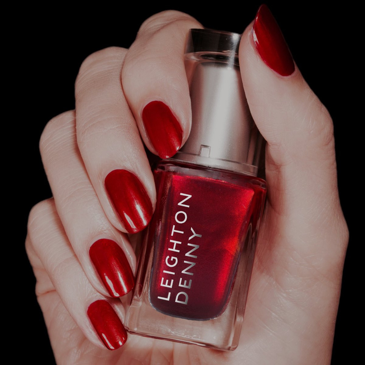 LeightonDennyEN's tweet image. This only red you need this festive season…BE MY BERRY. Shop the shade: leightondenny.com/be-my-berry-12…
