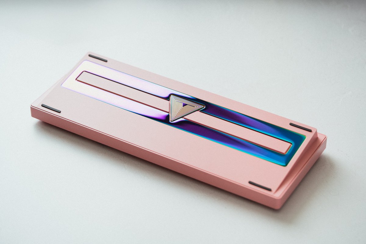 KeyclubMy's tweet image. 🌸JRIS80 Pink Case with Chroma PVD Weight
📸Thanks to Captain Sterling for capturing these photos for JRIS80!
🎞️Sountest Video: instagram.com/p/Czq9WwMMw_G/
#Customkeyboards #Mechanicalkeyboards #Keyboardcustomization #keyboard #diykeyboard #diykeeb #keyboardplayer #JRIS80