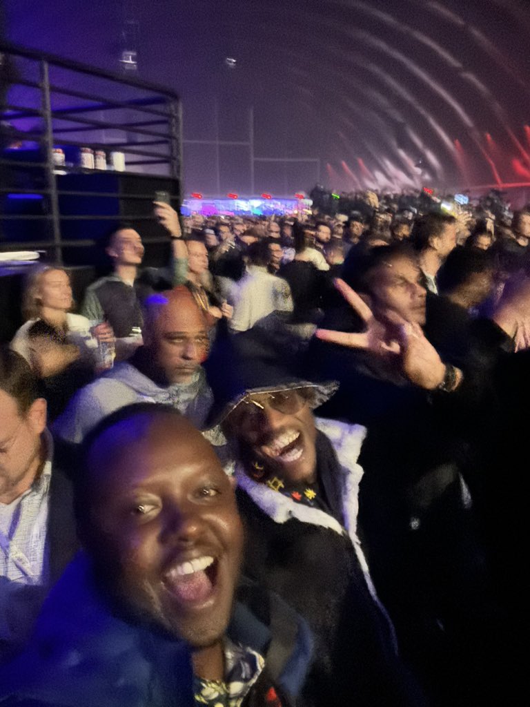 mospired's tweet photo. Mwaki 🔥🔥🔥🔥🔥
#reInvent2023 @MAJORLAZER https://t.co/80XPLsMm3v