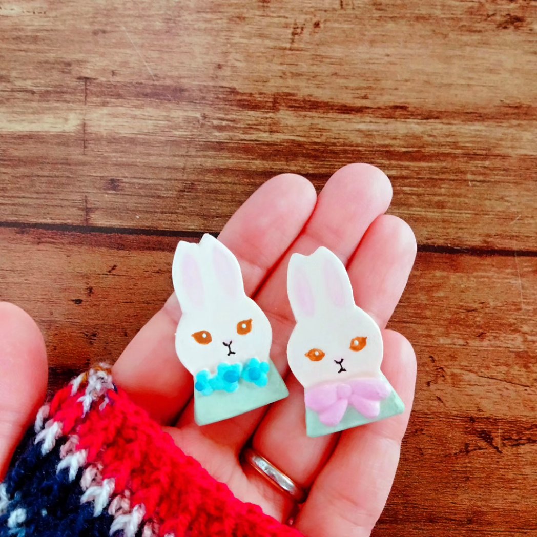 fuwari_kobo's tweet photo. うさぎさんのブローチ🐰
ナチュラルかわいく仕上げました♡(*^^*)
#うさぎ
#うさぎブローチ
#ふわり工房 
#石塑粘土 https://t.co/6FOYDveNTq