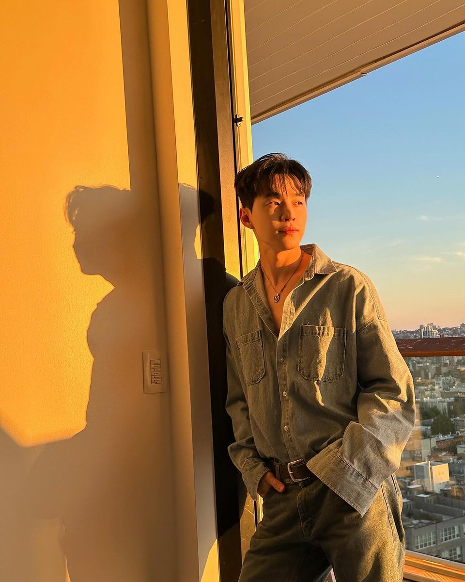 kpopsingers676's tweet photo. Henry Profile, & Facts
Read More : https://t.co/sUvYtWXtUT
#Henry #HenryLau #SoloArtist #TrapAlbum #MultitalentedArtist #SUPERJUNIORM #ChineseCanadianSinger #Actor #Rapper #Composer #AXIS #MonsterEntertainmentGroup #DebutAnniversary https://t.co/1HfeqwdcEU
