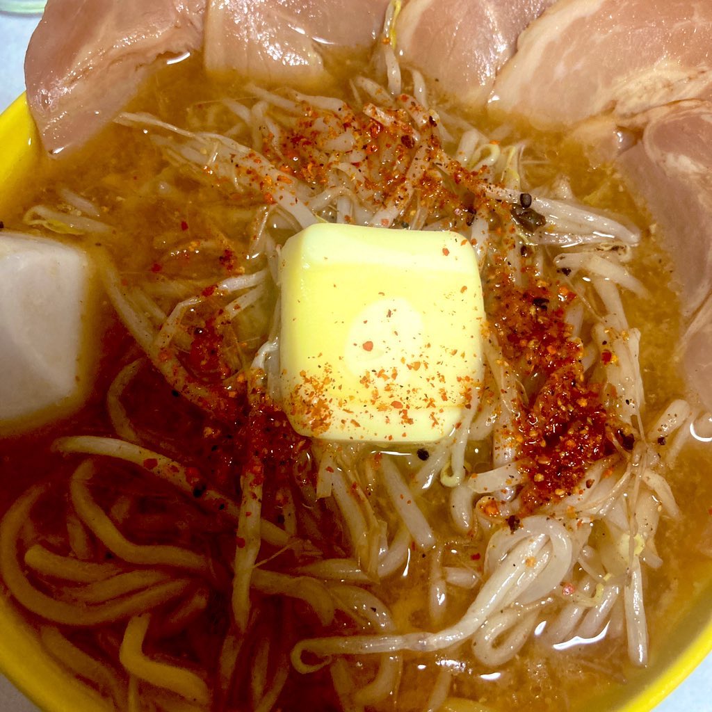 #これを見た人は無言でラーメンの画像を載せる